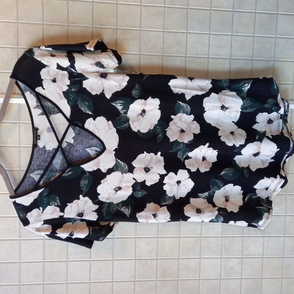 Dynamite floral shirt - Picture 4 of 5